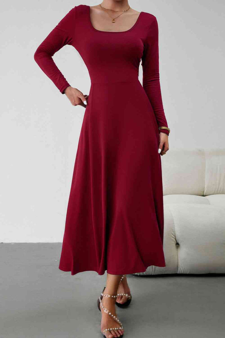 Scoop Neck Long Sleeve Lace-Up Maxi Dress |1mrk.com