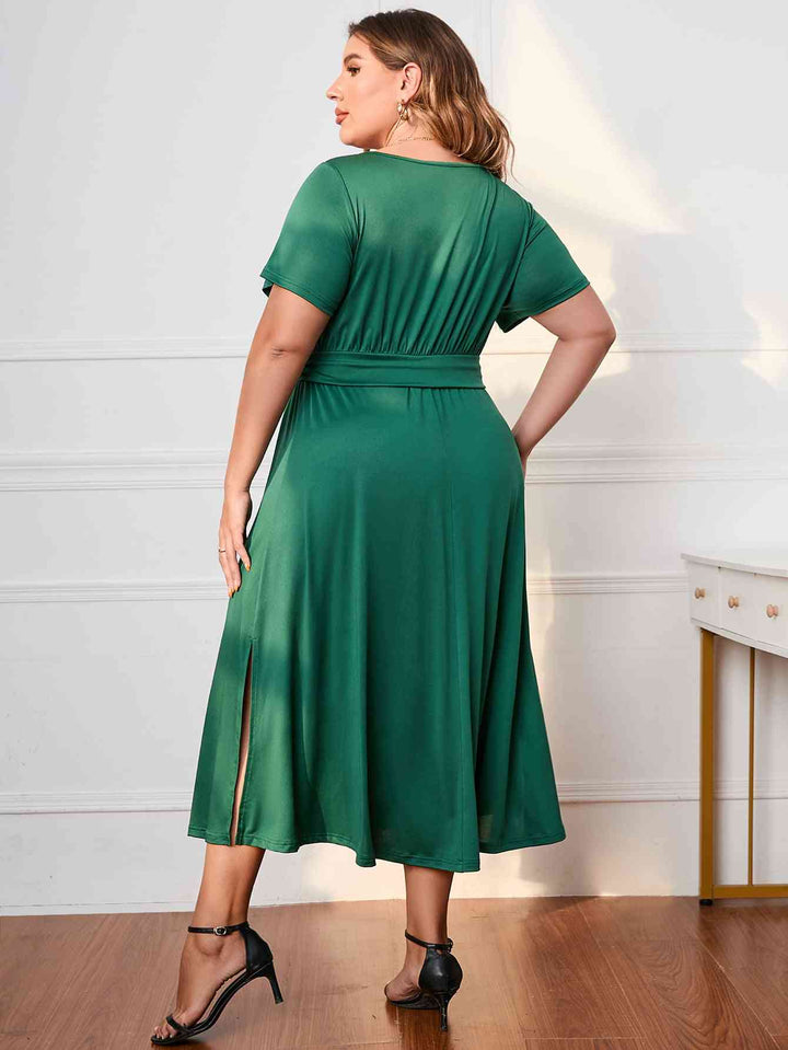 Plus Size Short Sleeve Surplice Neck Midi Dress |1mrk.com