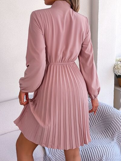 Tie Neck Balloon Sleeve Pleated Dress |1mrk.com