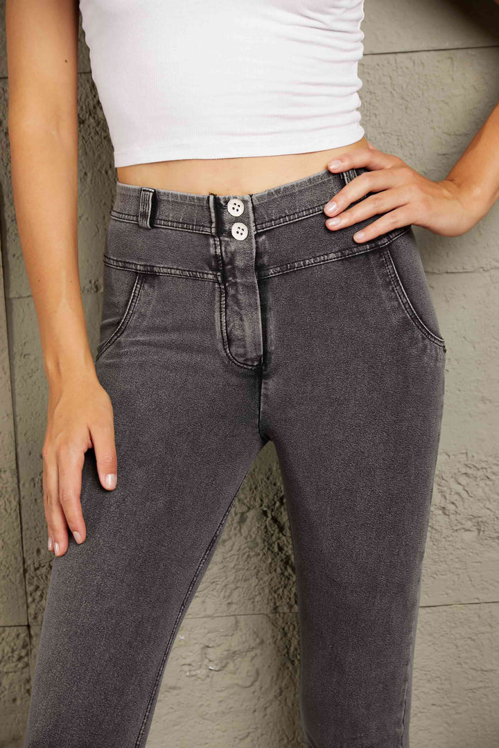 Baeful Buttoned Skinny Long Jeans | 1mrk.com
