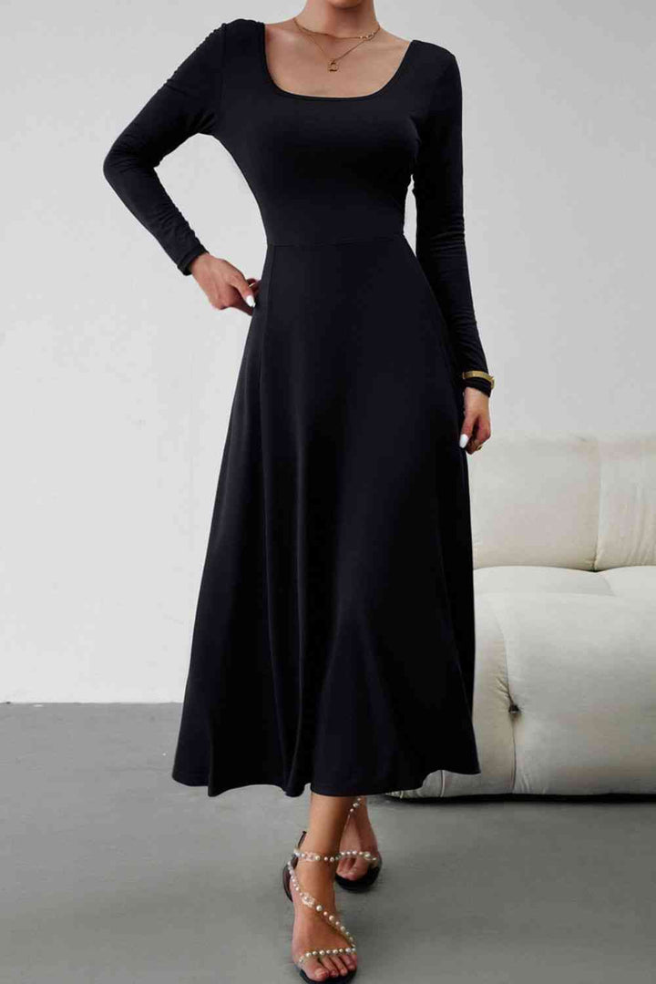 Scoop Neck Long Sleeve Lace-Up Maxi Dress |1mrk.com