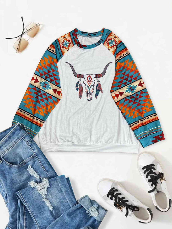 Round Neck Raglan Sleeve Graphic Sweatshirt |1mrk.com