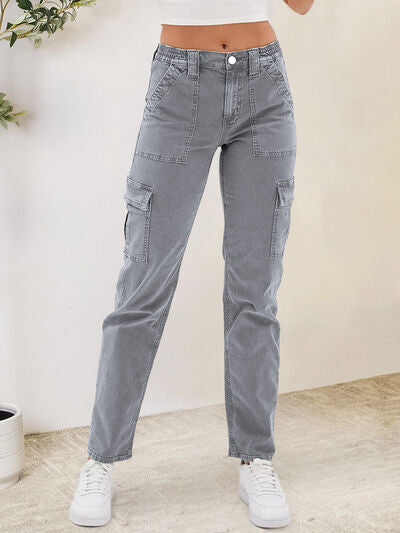 Buttoned Straight Jeans with Cargo Pockets | 1mrk.com