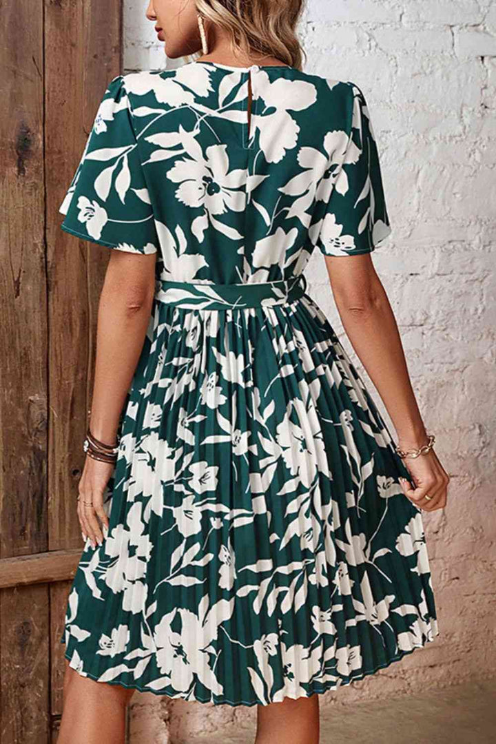 Floral Round Neck Tie Belt Pleated Dress |1mrk.com